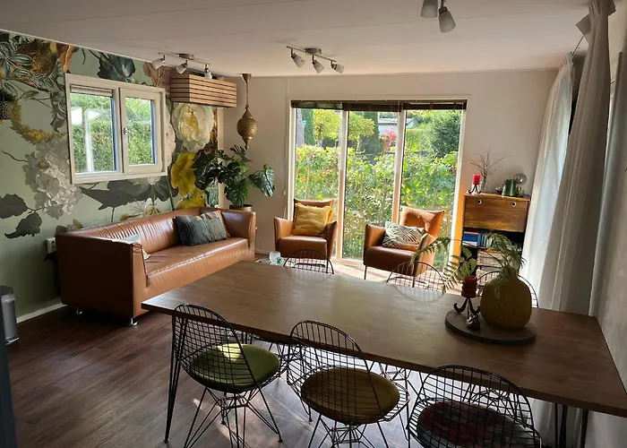 Bosrand 42 Park Veluwshof 6 P * Hoenderloo